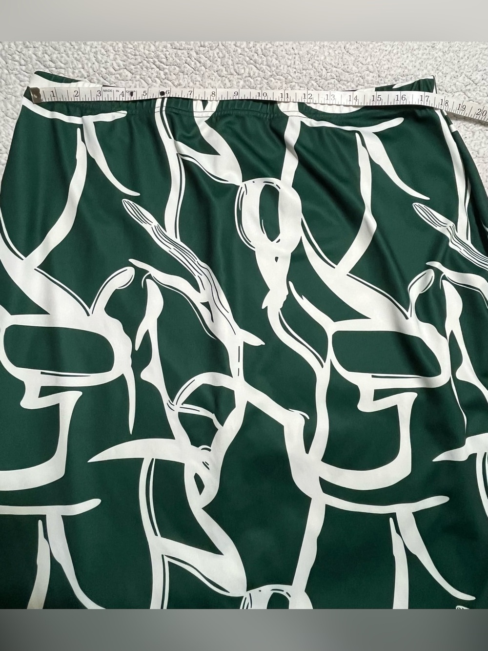 Women’s Dark Green & White Abstract Print Pencil Skirt - Picture 6 of 8